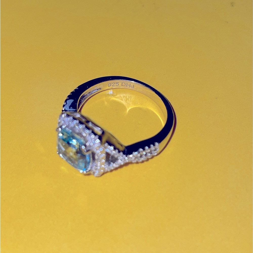 Size 8 sterling silver aquamarine ring